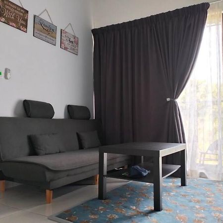 H&H Lovely Homestay In Nilai Eksteriør bilde