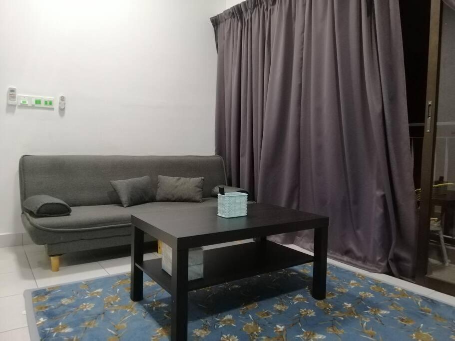 H&H Lovely Homestay In Nilai Eksteriør bilde