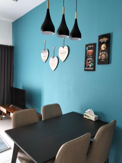 H&H Lovely Homestay In Nilai Eksteriør bilde